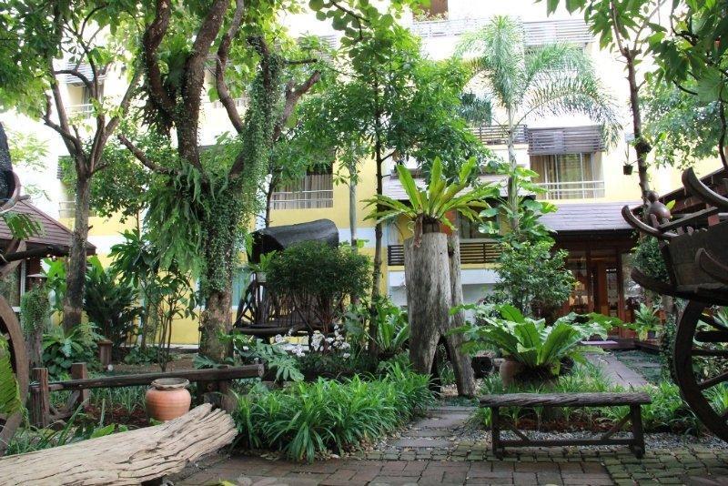 Bangkok Garden Resort Exteriör bild